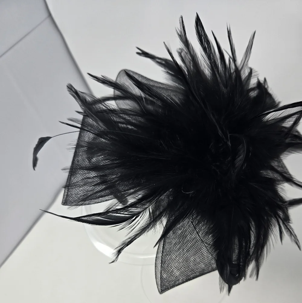 VINTAGE HANDMADE BLACK FASCINATOR HEADBAND HAIR ACCESSORY TULLE FEATHERS WOMEN